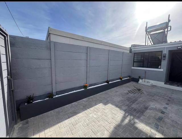 2 BEDROOM TOWNHOUSE FOR SALE IN KENSINGTON